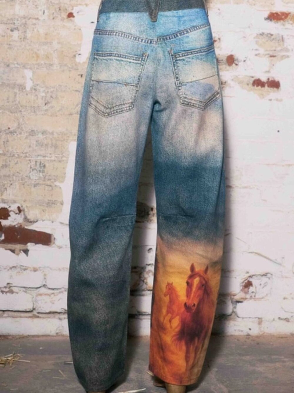 Digital Horse Print Five‑Pocket Barrel Jeans – Western‑Inspired Denim for Bold S - Picture 5 of 5